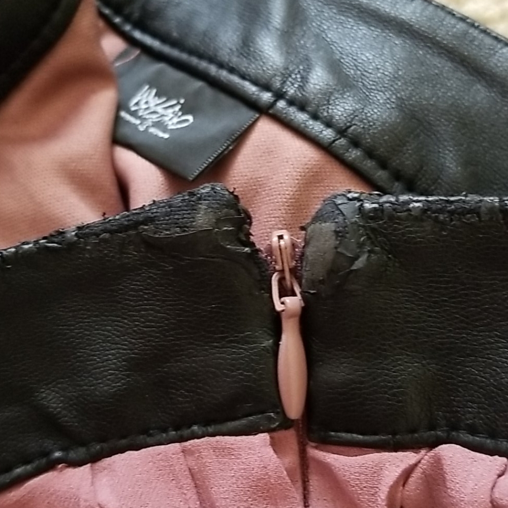 Pleated midi skirt with faux leather waist - Picture 4 of 4